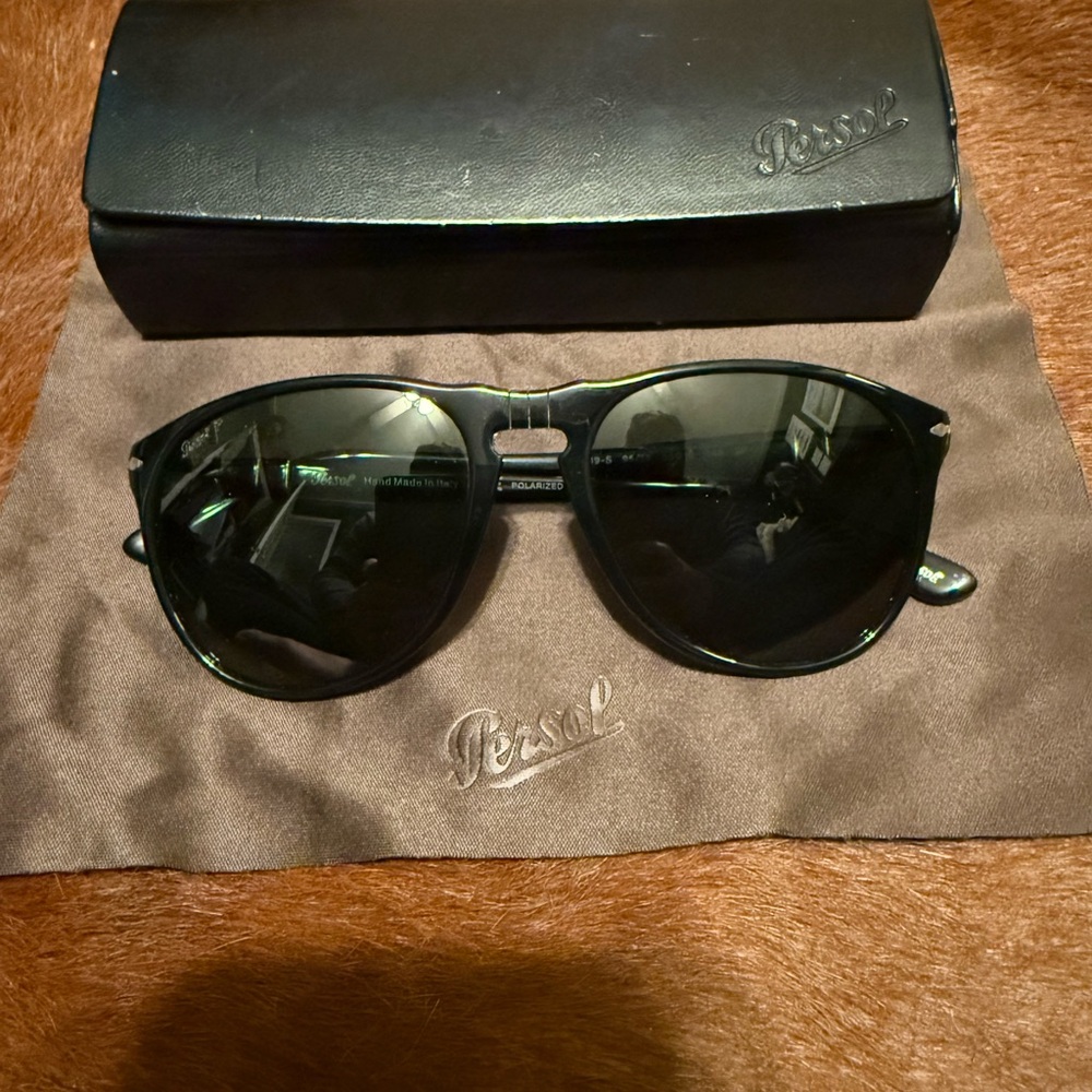 Persol Sunglasses Black
9649-S 95/58 55018 145 3P